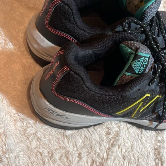 New Balance Women’s 589V1, Gray Composite Toe Shoes, Size 10.5 M - Picture 3 of 11